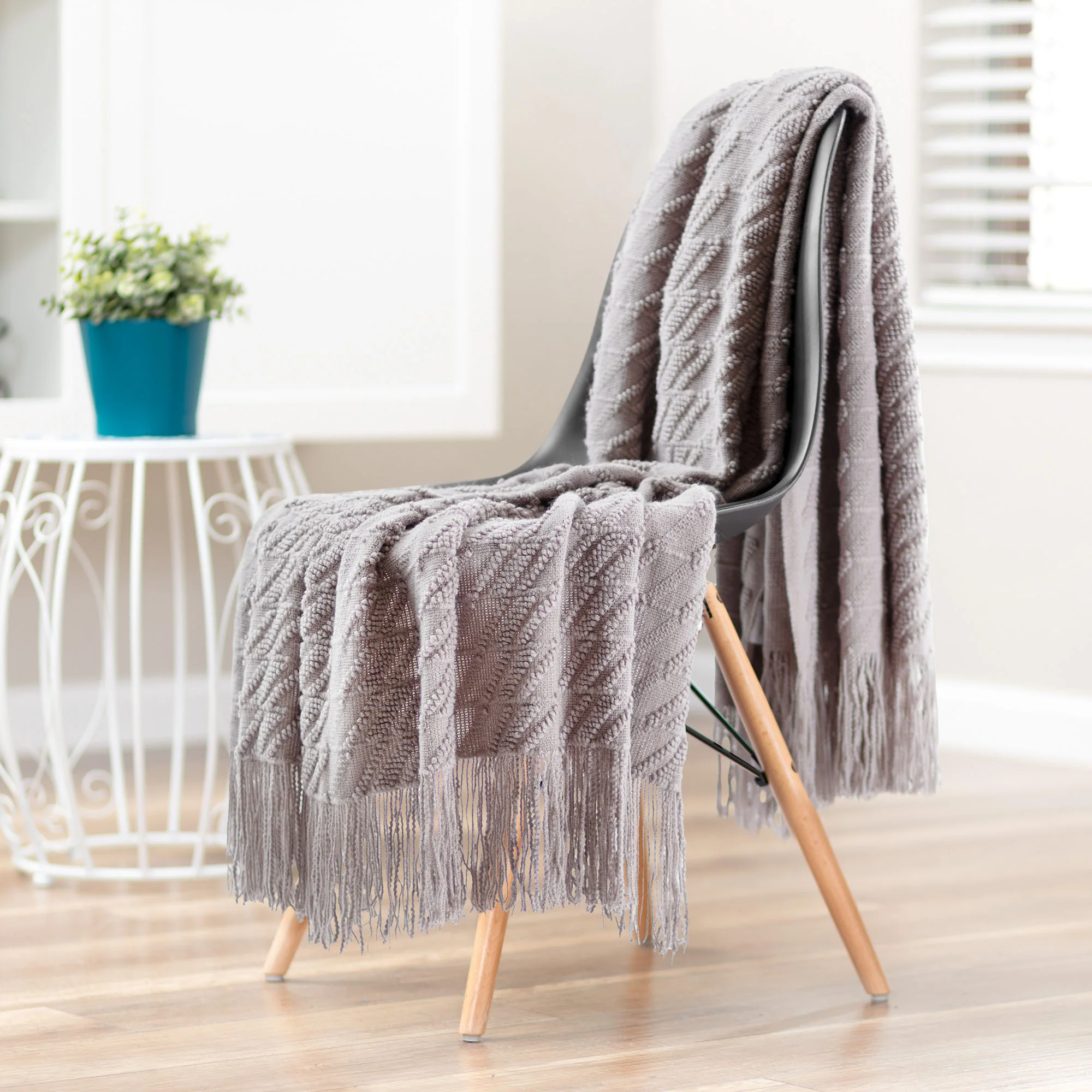 Bevel Knit Tassel Throw Blanket - Image 2